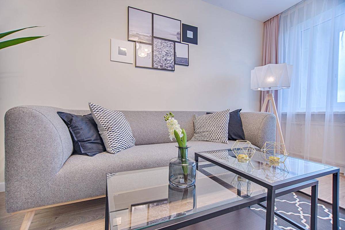 ilustrasi interior ruang tamu minimalis