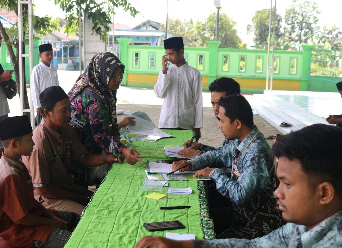 ilustrasi gaji pppk paruh waktu administrasi sekolah