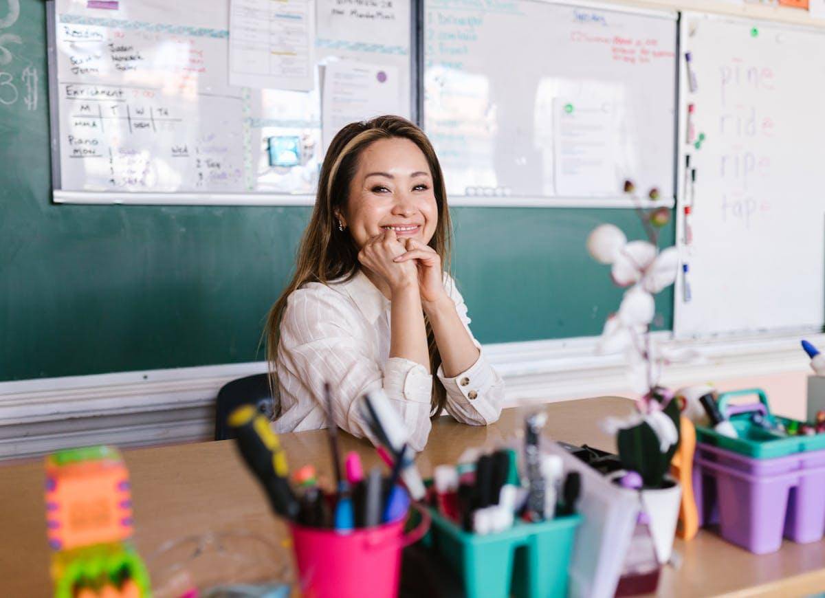 ilustrasi gaji pppk paruh waktu administrasi sekolah