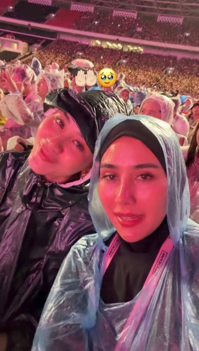 Aaliyah nonton BLACKPINK bareng sahabat