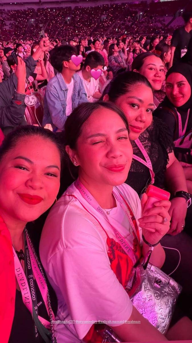 Aaliyah nonton BLACKPINK bareng sahabat