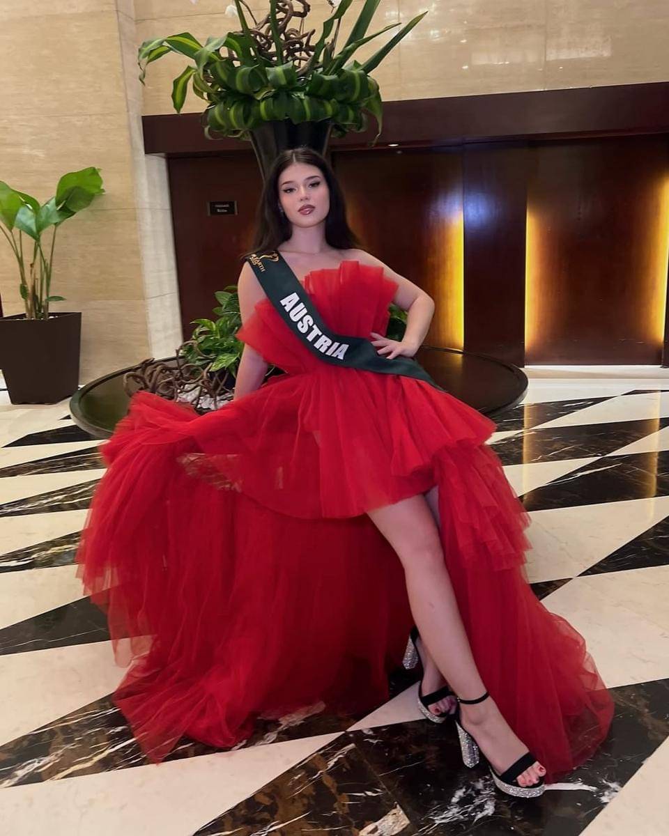 potret Lotte Diry, Miss Earth Austria 2025