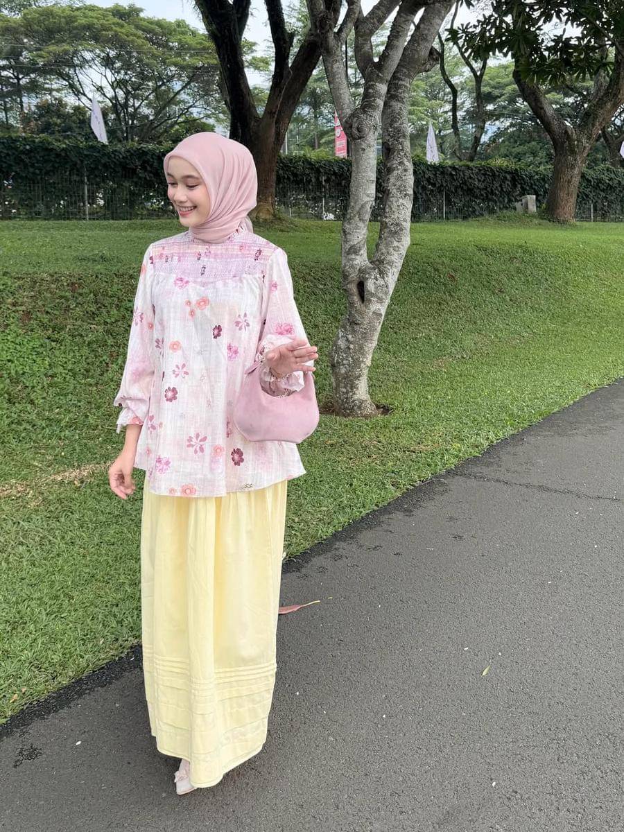 Inspirasi OOTD ala Ravira Naila 