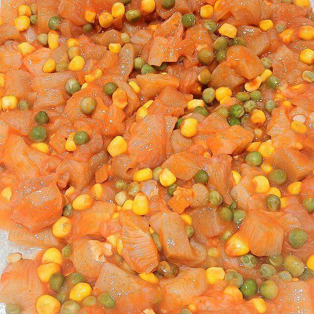 ilustrasi tambahkan kacang dan sayuran