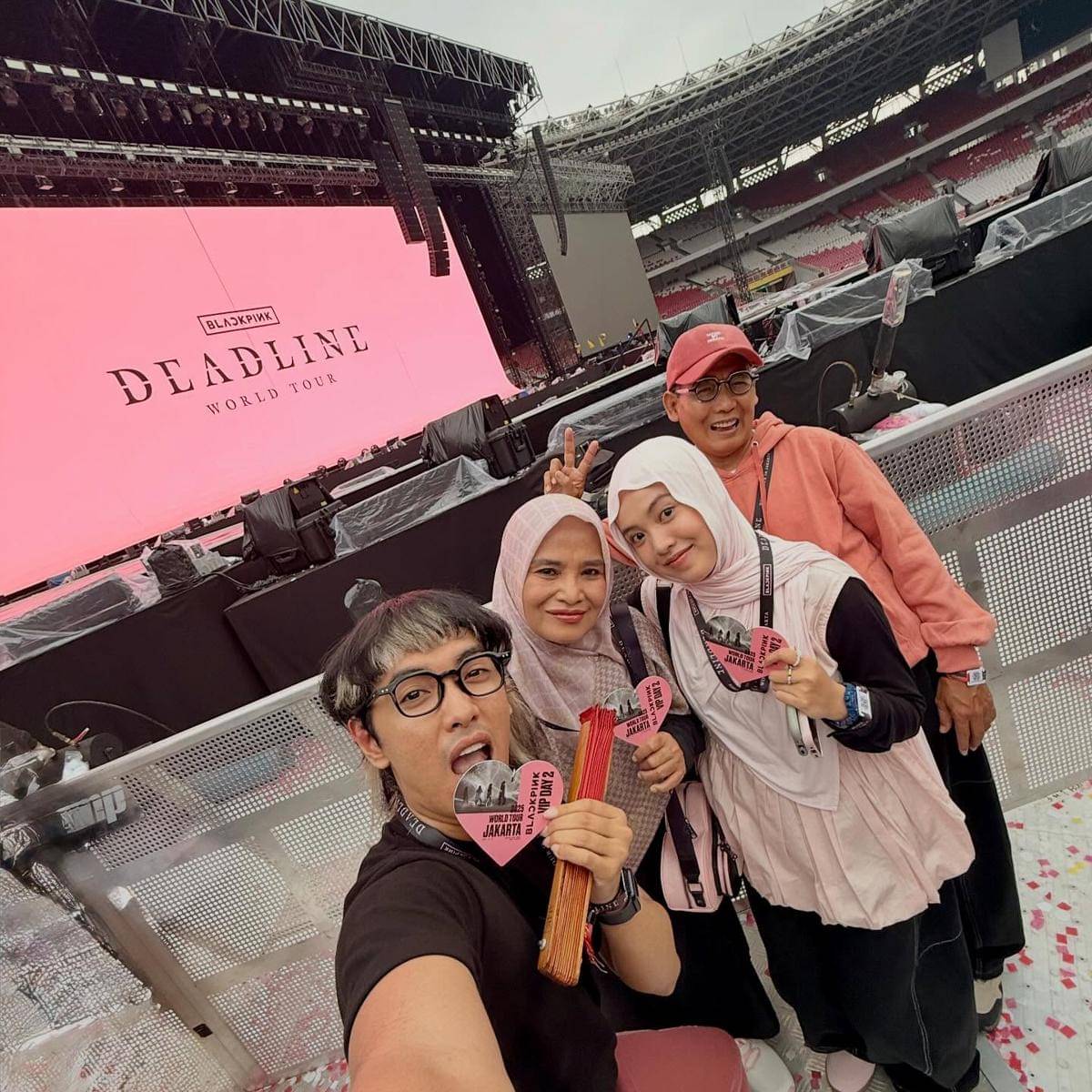Artis Nonton Konser BLACKPINK Hari Kedua