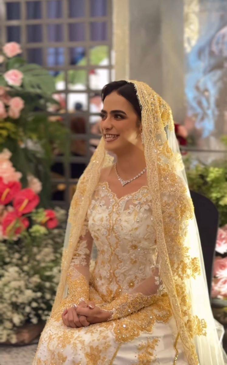 Gaya Makeup dan Busana Azizah Hanum di Akad Nikah