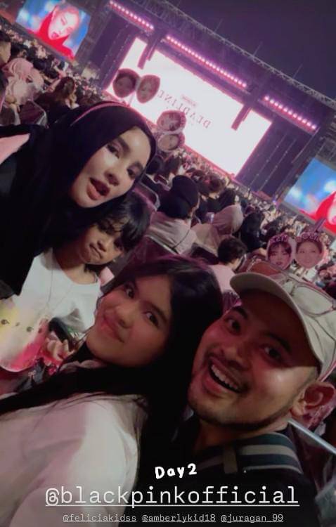 Artis Nonton Konser BLACKPINK Hari Kedua