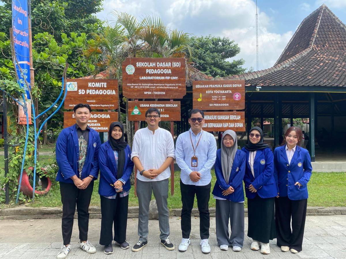 Mahasiswa PKM-RSH UNY menghadirkan inovasi terapi berbasis seni bernama Zine Therapy.