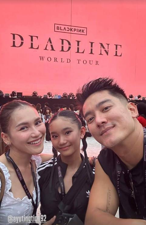 Artis Nonton Konser BLACKPINK Hari Kedua