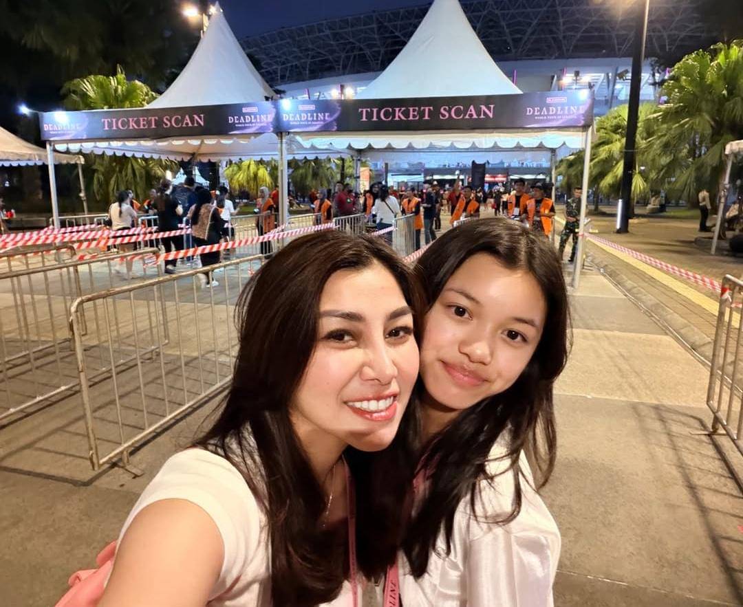 artis nonton konser BLACKPINK di Jakarta 2025