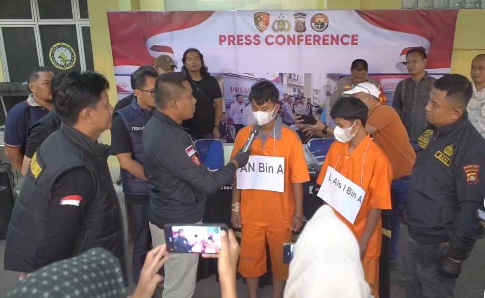 Satreskrim Polres OKI meringkus dua pelaku pembunuhan di Kayuagung. (Dok. Polres OKI)