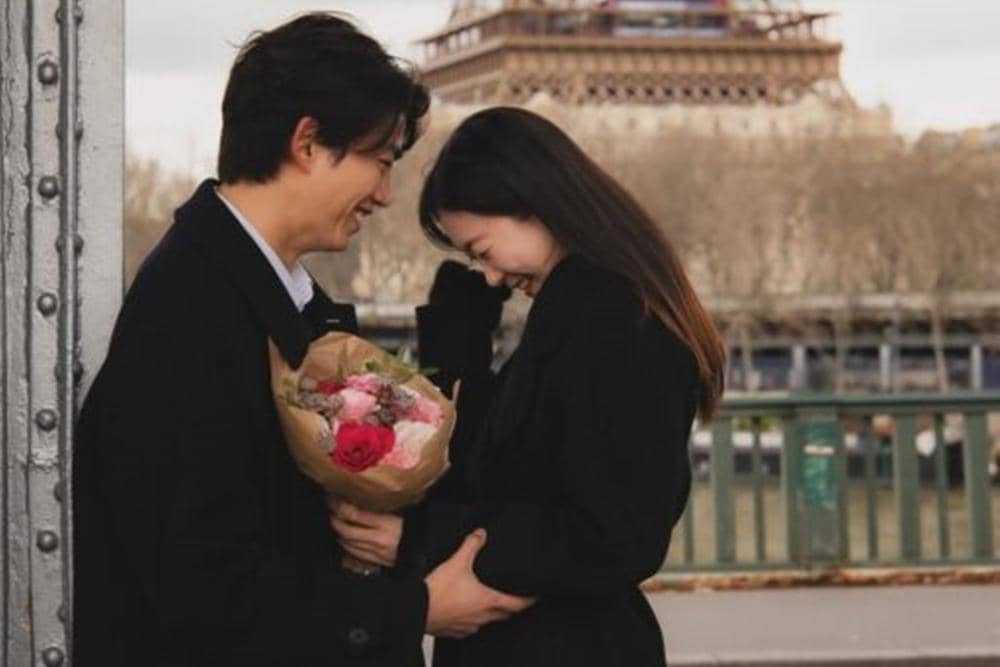 Taecyeon dan calon istri