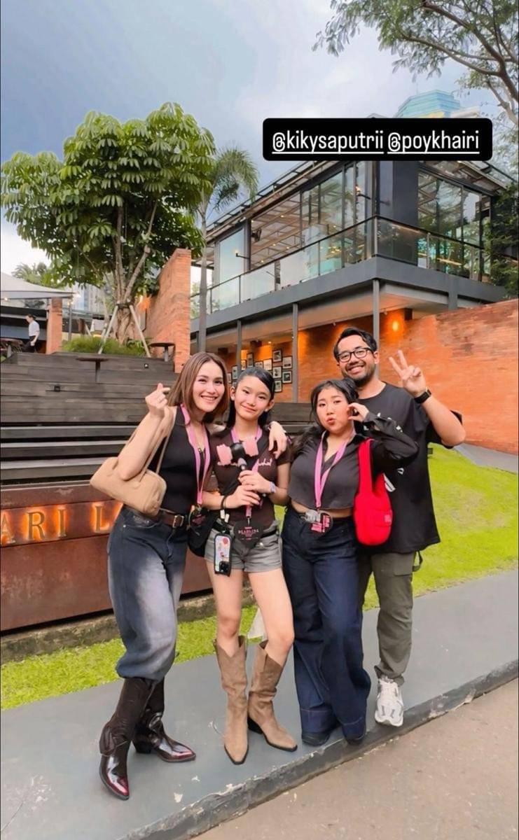 OOTD Kiky Saputri di konser BLACKPINK JAKARTA 2025