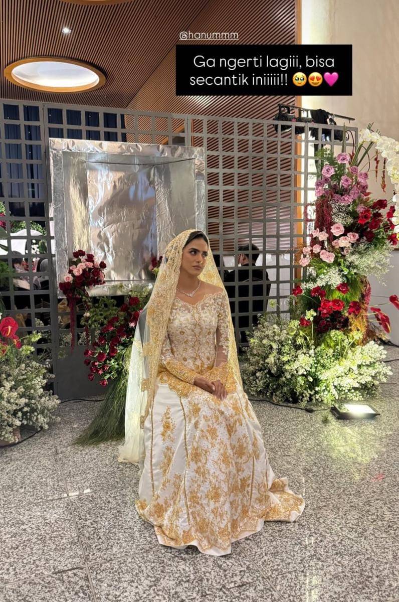 Gaya Makeup dan Busana Azizah Hanum di Akad Nikah