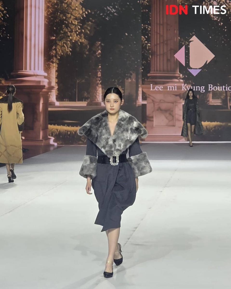 Koleksi karya Lee mi Kyung Boutique di Busan Fashion Week 2025