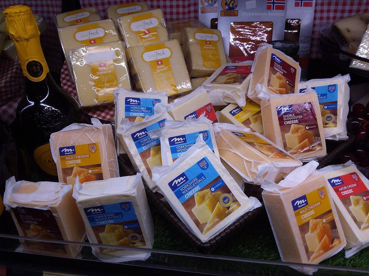 ilustrasi keju kemasan