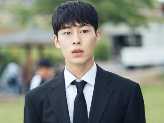 Cuplikan Lee Jae Wook di Search: WWW