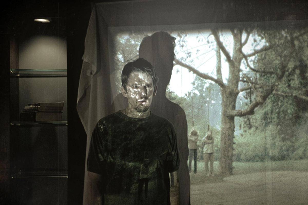 cuplikan adegan dalam film Sinister (2012)