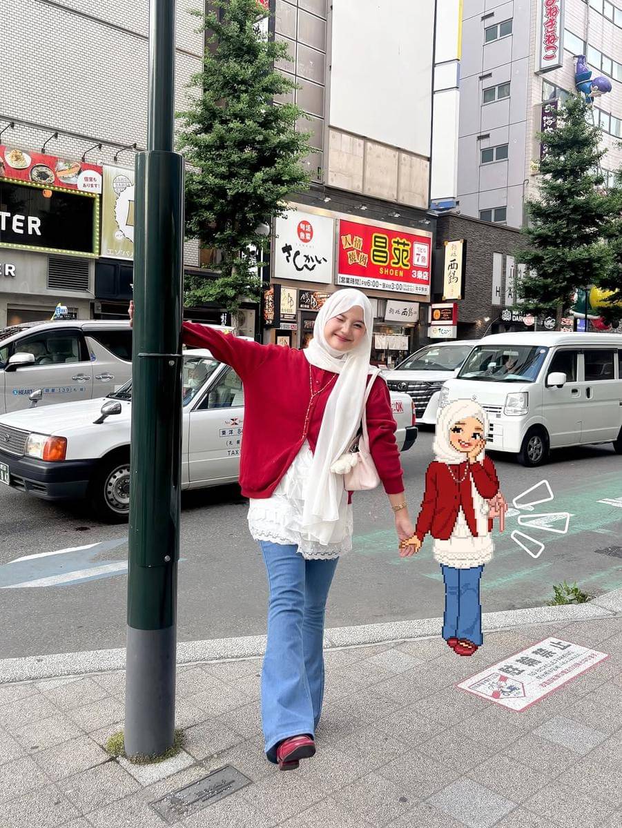 mix and match celana flare jeans ala Siska Amera