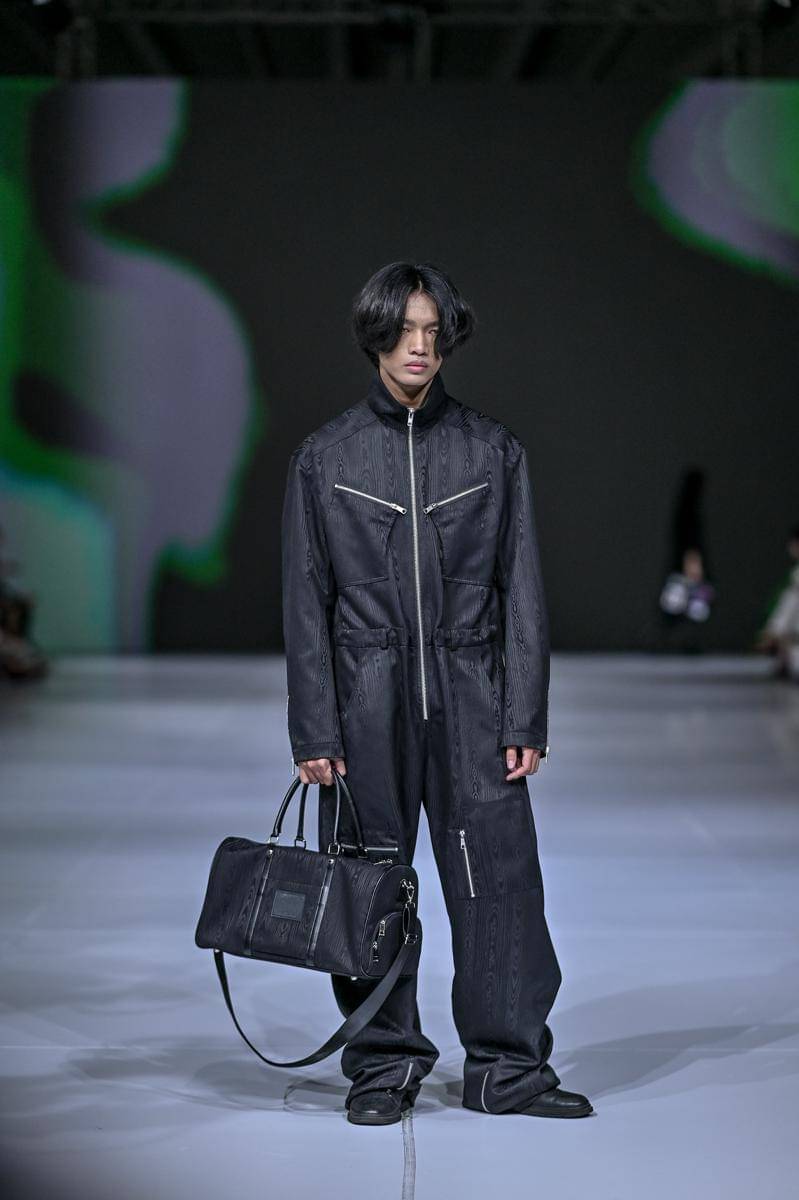 Koleksi MONTSENU di Jakarta Fashion Week 2026