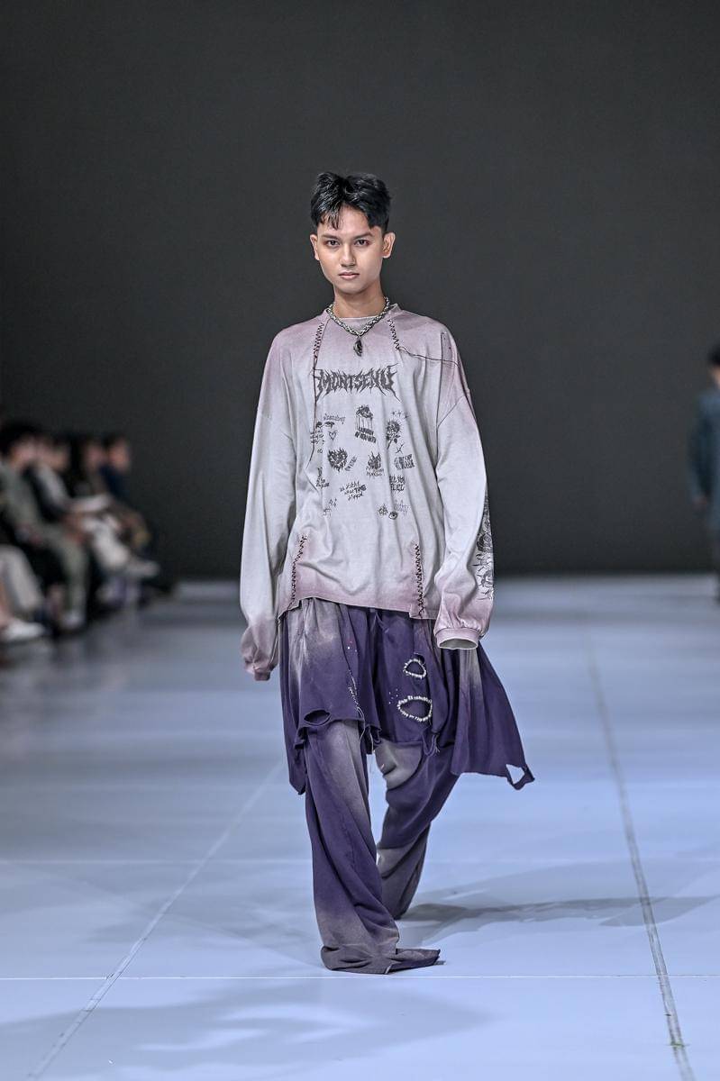 Koleksi MONTSENU di Jakarta Fashion Week 2026