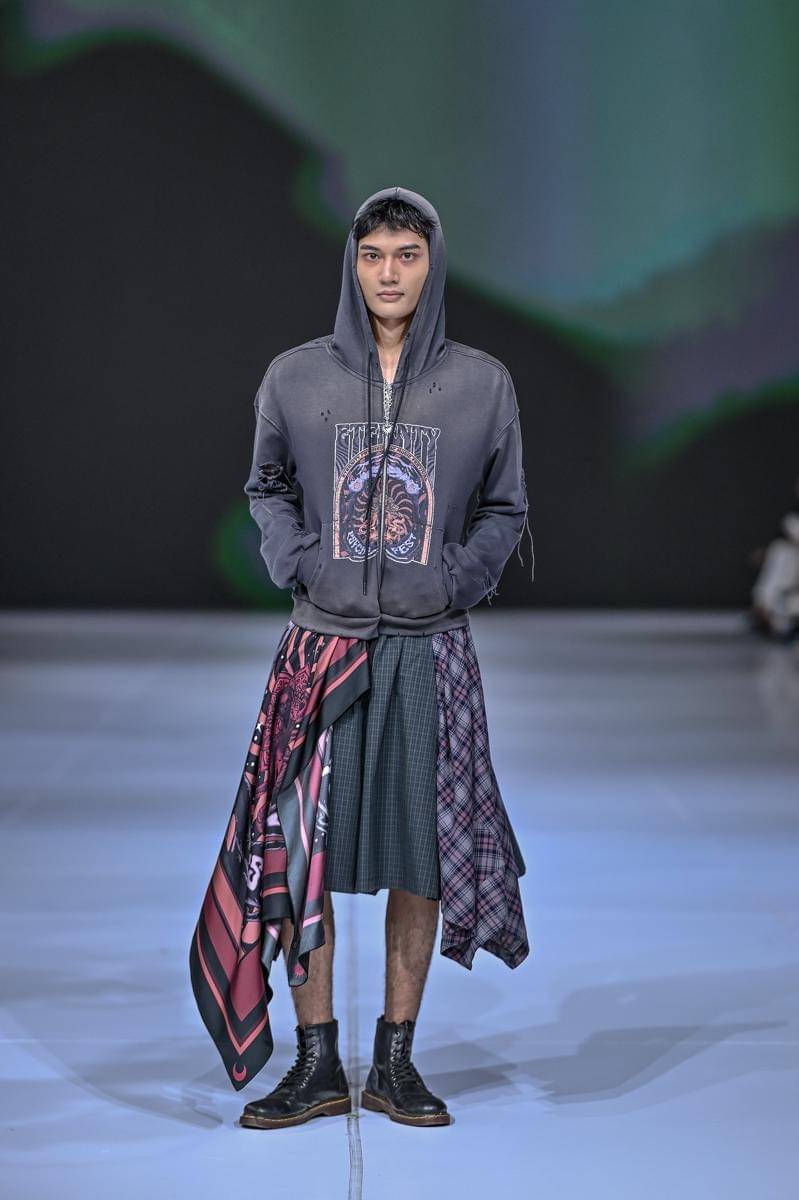 Koleksi MONTSENU di Jakarta Fashion Week 2026
