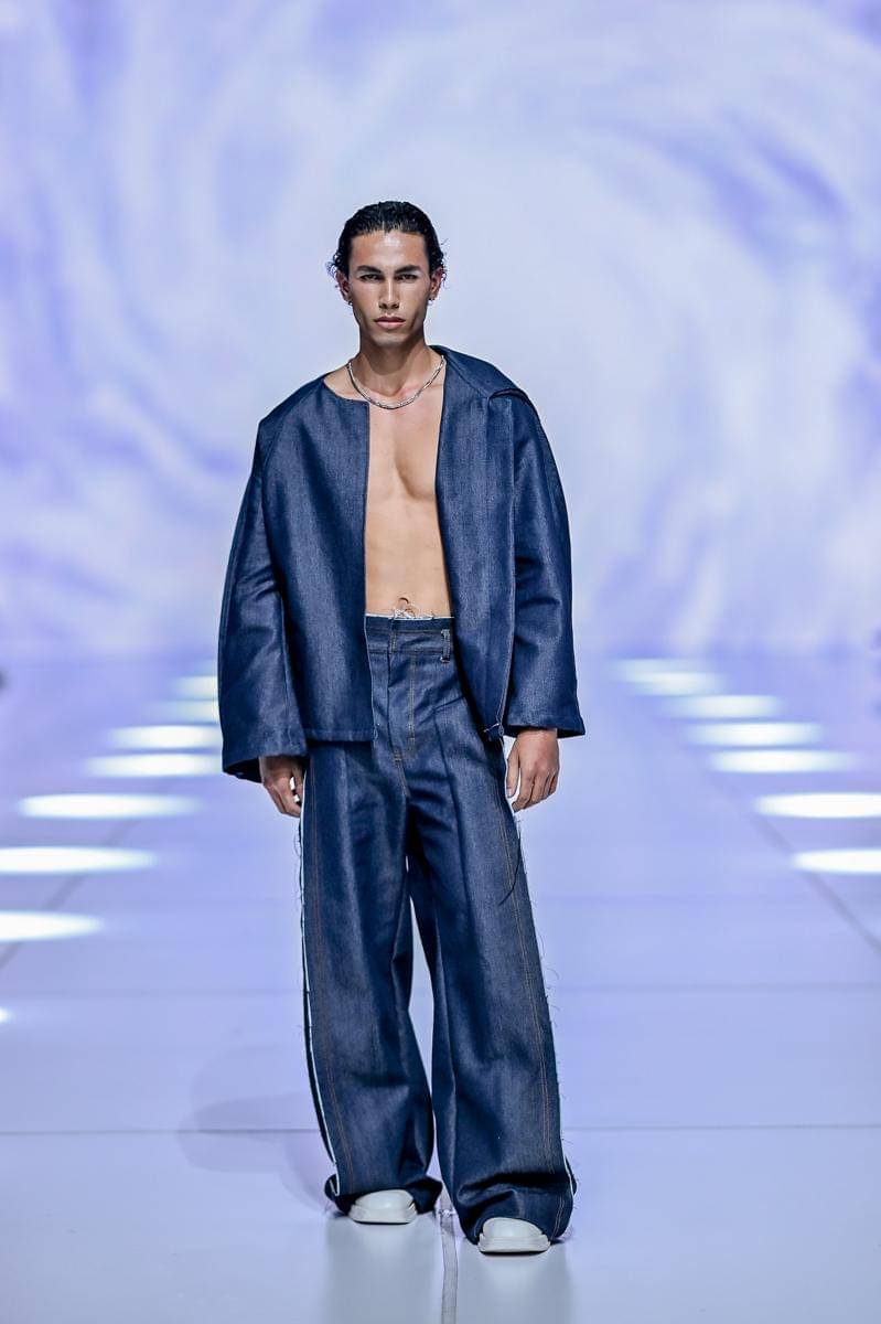 Koleksi Francis Libiran di Jakarta Fashion Week 2026