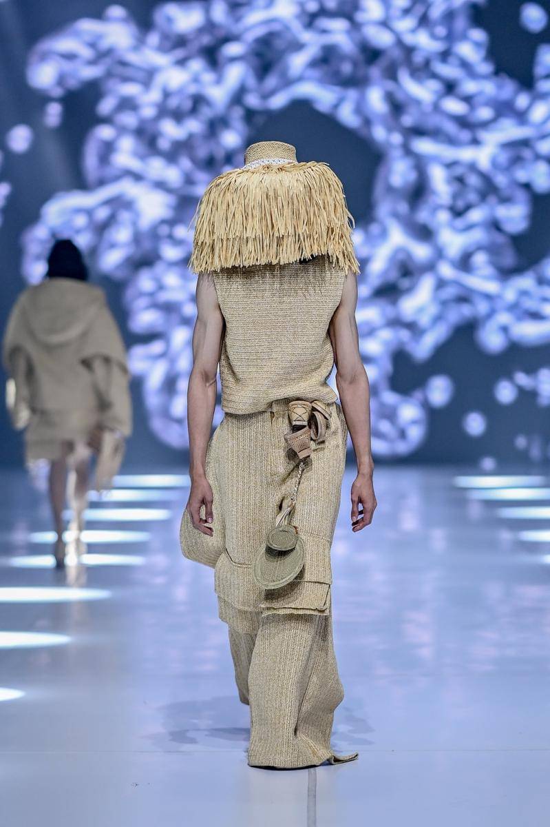 Koleksi Francis Libiran di Jakarta Fashion Week 2026