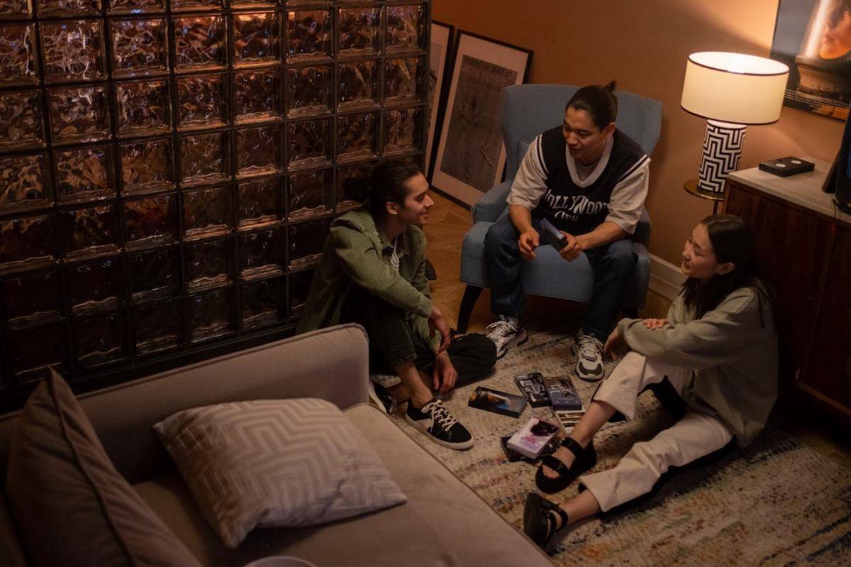 ilustrasi kumpul bareng teman