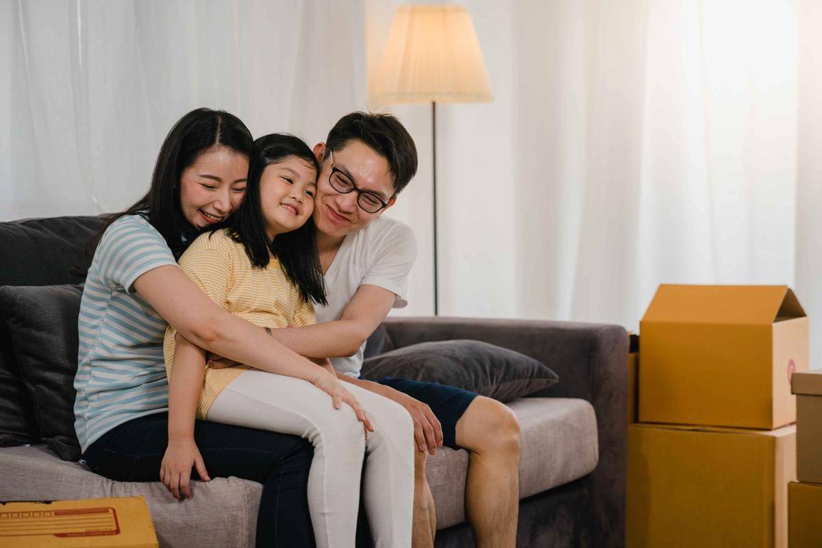 Ilustrasi keluarga bahagia dengan asuransi hidup