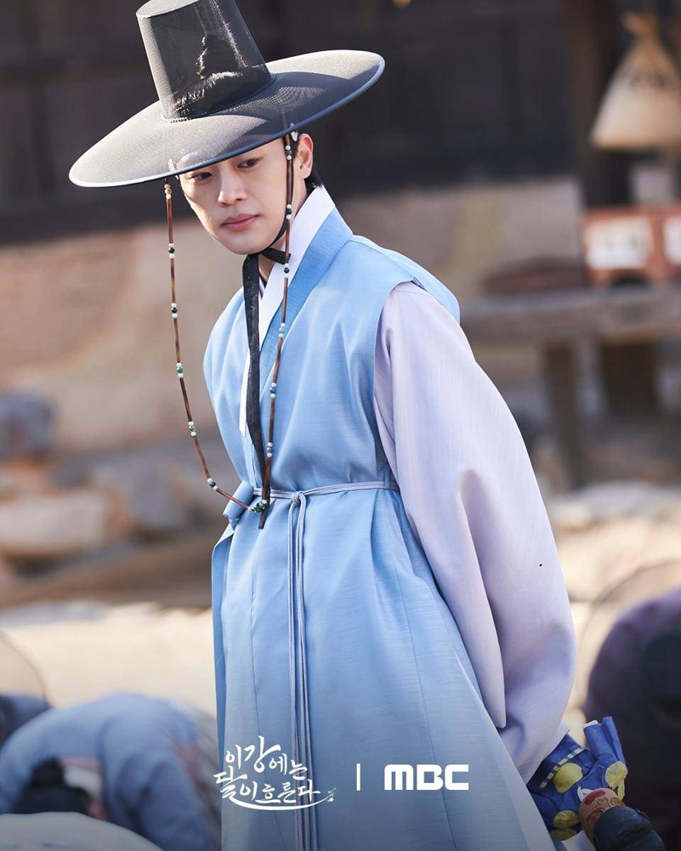 still cuts drama Moon River 