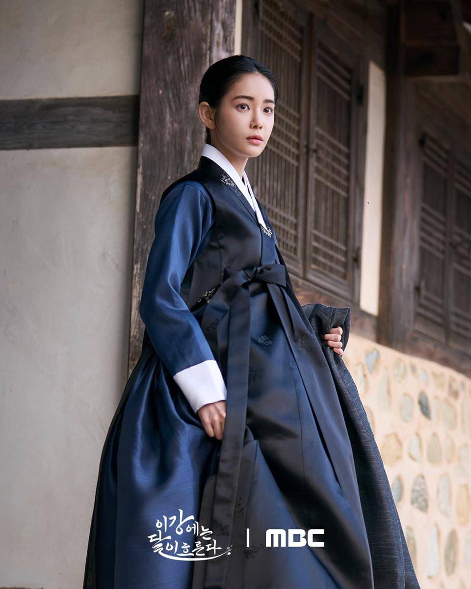 still cuts drama Moon River