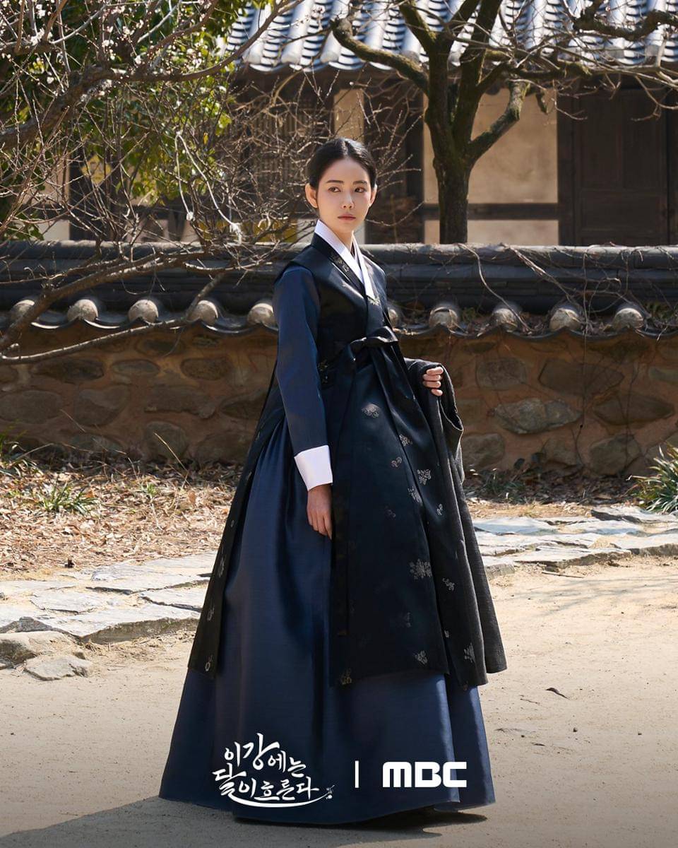 still cuts drama Moon River