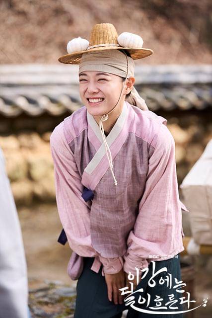 still cuts drama Moon River 