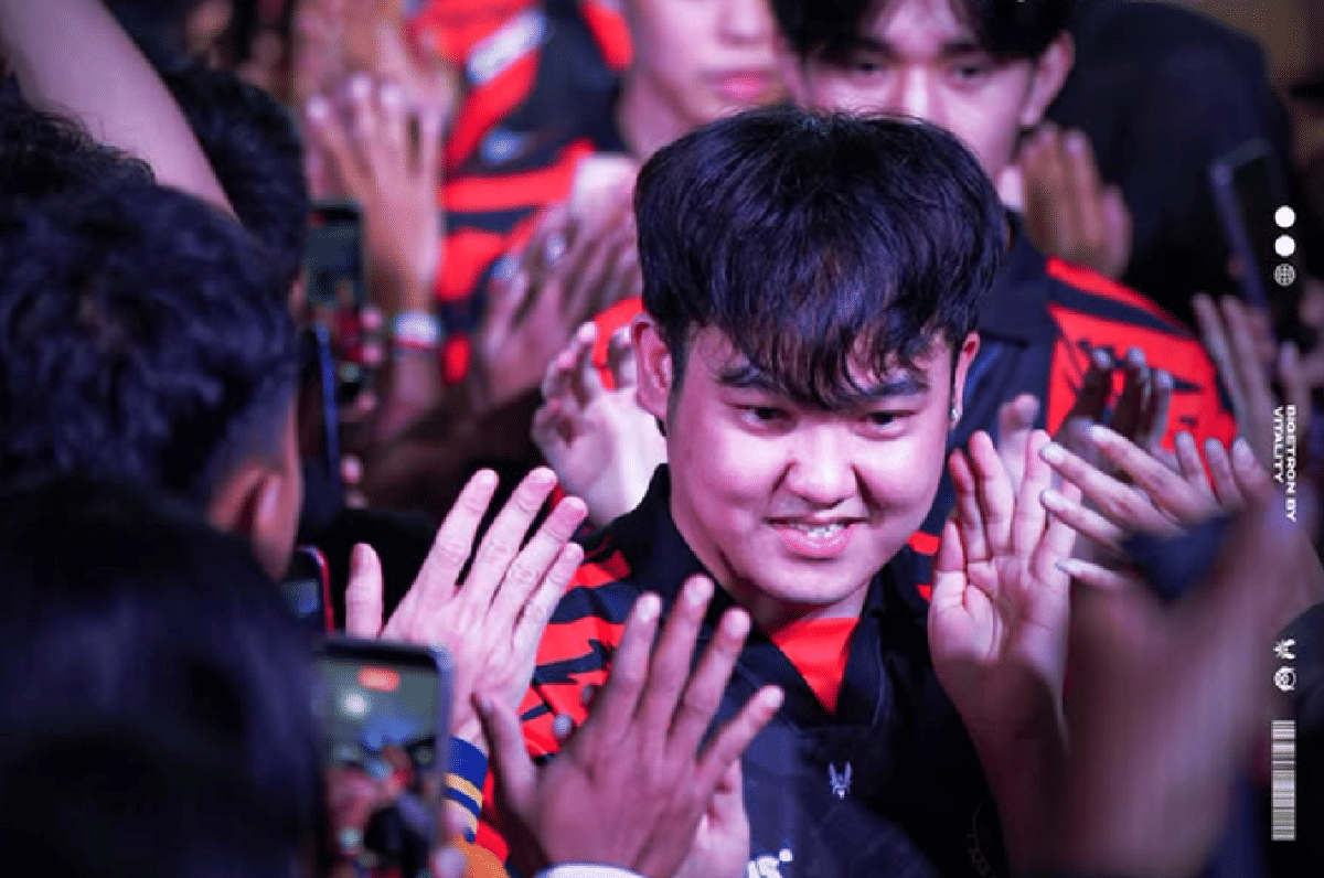 potret Finn setelah posisi Upper Bracket direbut oleh AE di MPL ID S16