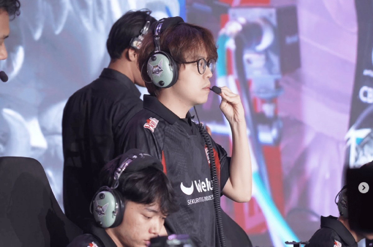 coach Xepher mengomando AE di MPL