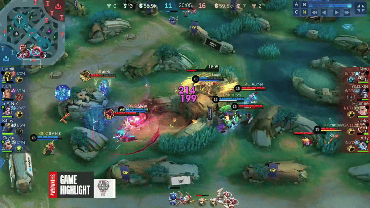 Alekk dan Nino melakukan pincer attack untuk memecah formasi ONIC 