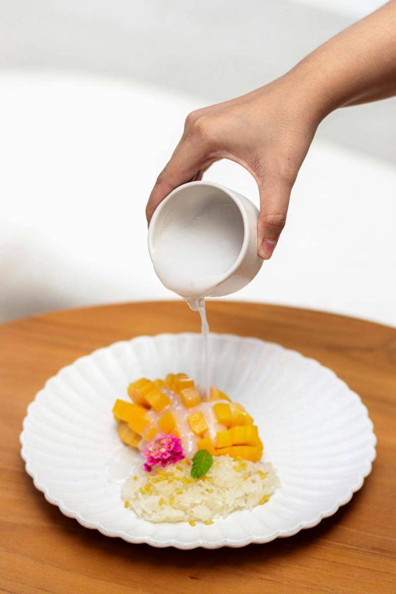 ilustrasi mango sticky rice