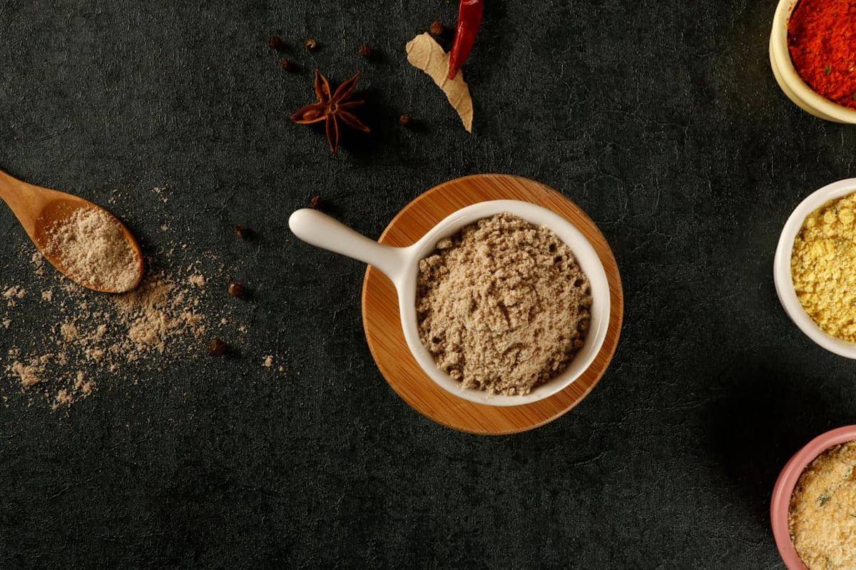 ilustrasi tepung bumbu serbaguna