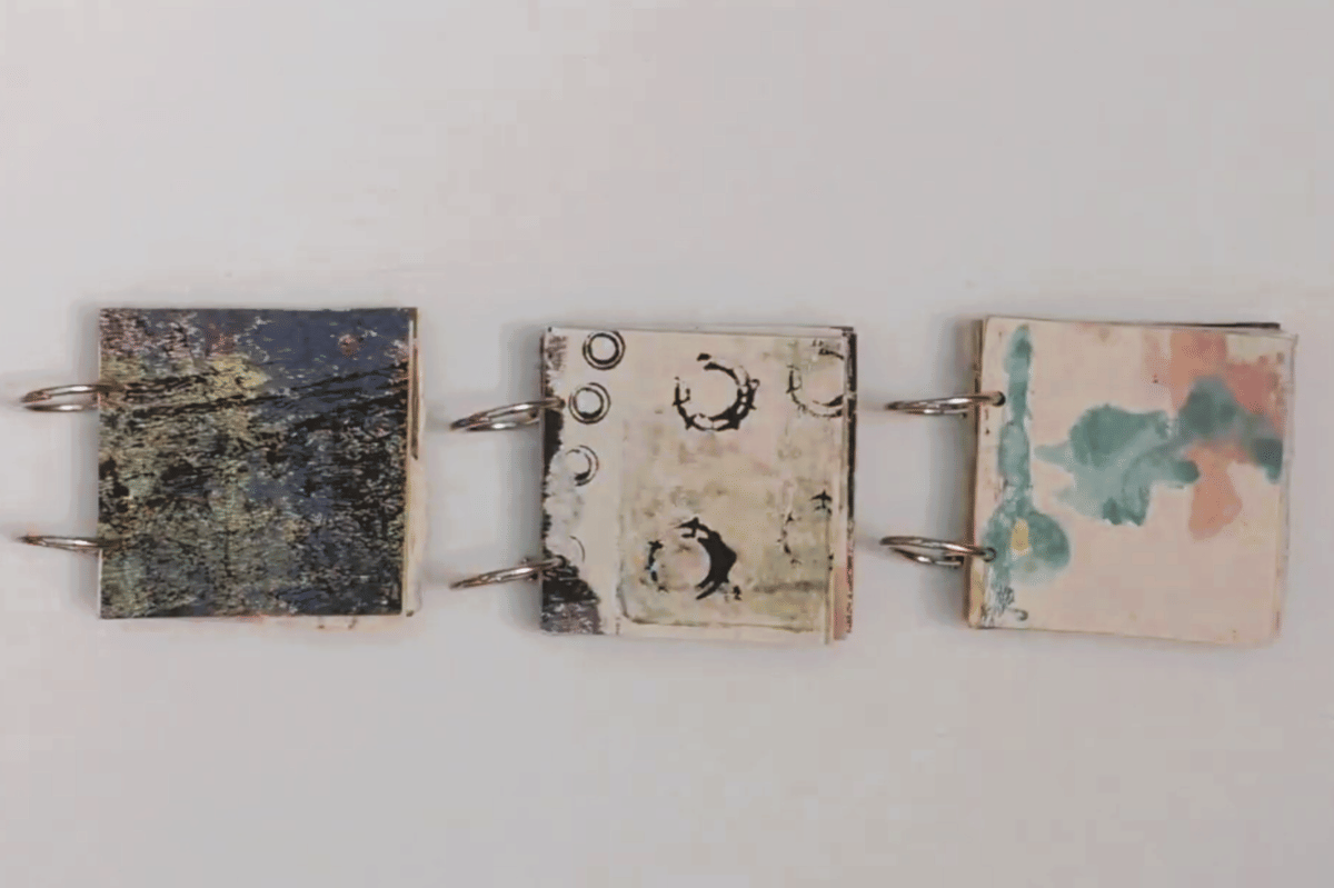 ilustrasi buku mini dari dari kotak ceral 