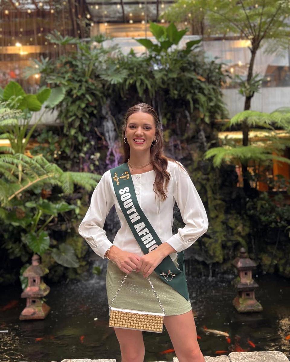 potret Jenique Botha, Miss Earth Afrika Selatan 2025