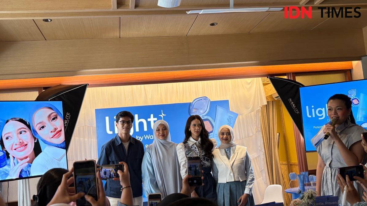Peluncuran produk Light+ by Wardah dengan tema "Every Side has Its Light" pada Jumat (31/10/25) lalu di Panglima Polim, Jakarta Selatan. (IDN Times/Dina Salma)