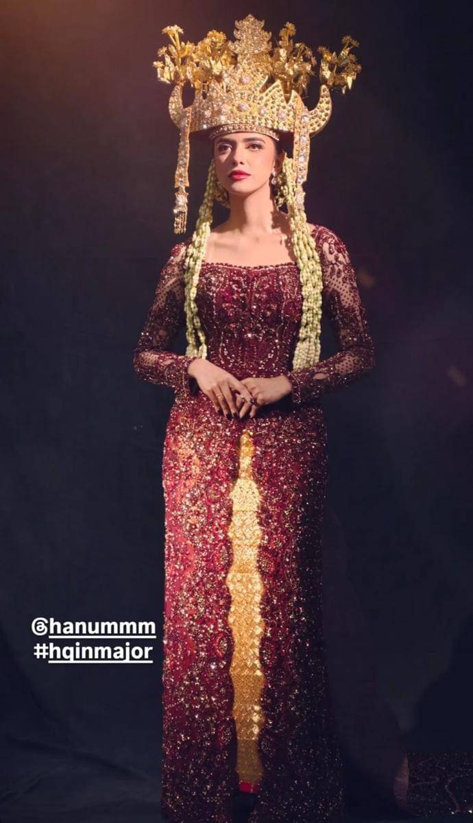 Gaya Makeup dan Busana Azizah Hanum di Resepsi Nikah