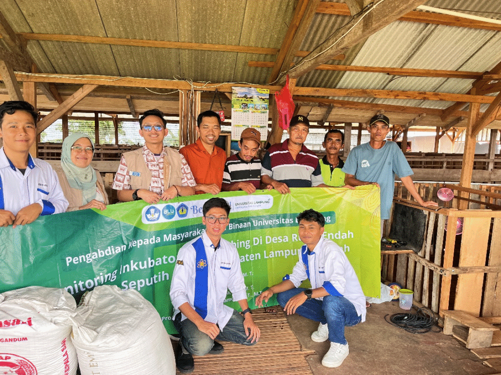 Tim dosen Prodi Teknik Elektro Unila Kembangkan Sistem Monitoring Otomatis Bantu Peternak Kambing Jaga Kesehatan Ternak di Desa Rukti Endah, Kecamatan Seputih Raman, Lampung Tengah