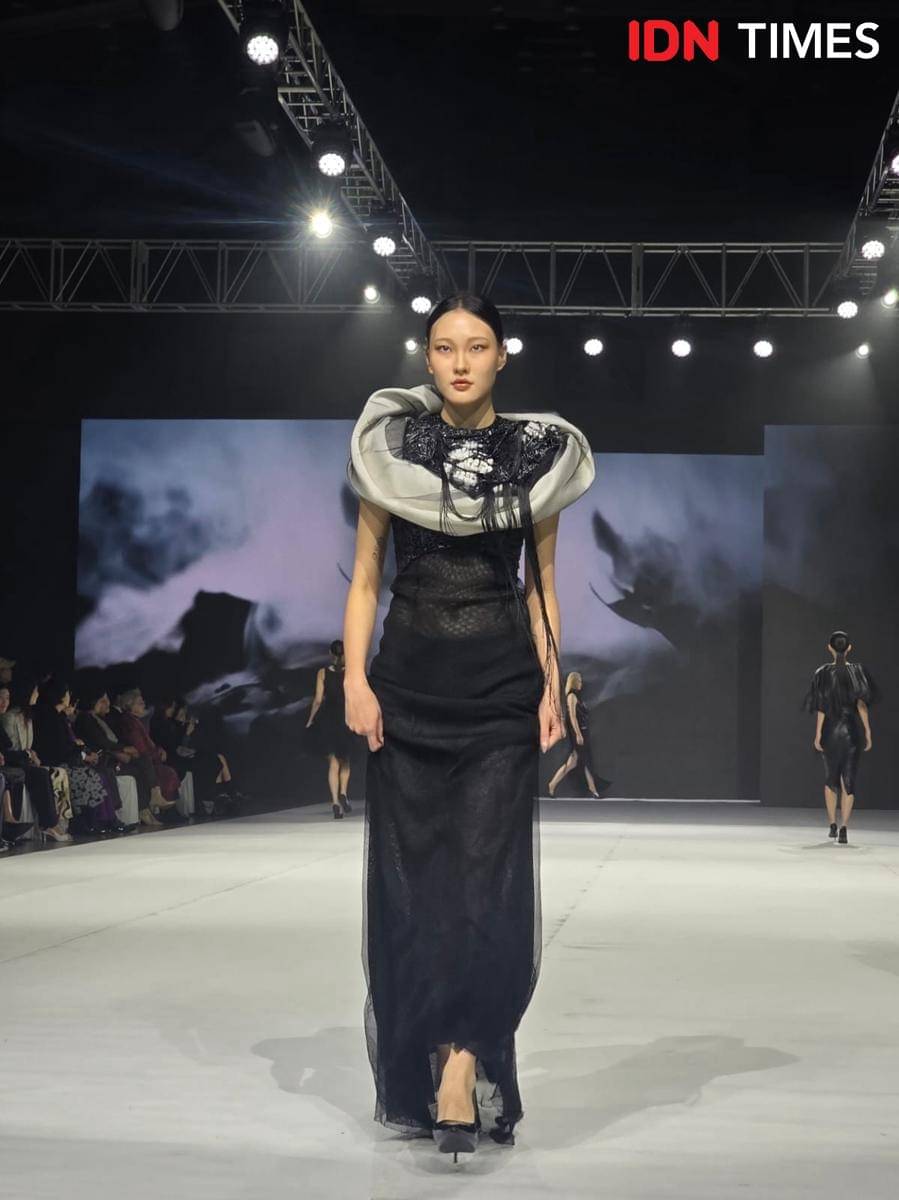 Koleksi karya Jerome Blin asal Prancis di Busan Fashion Week 2025