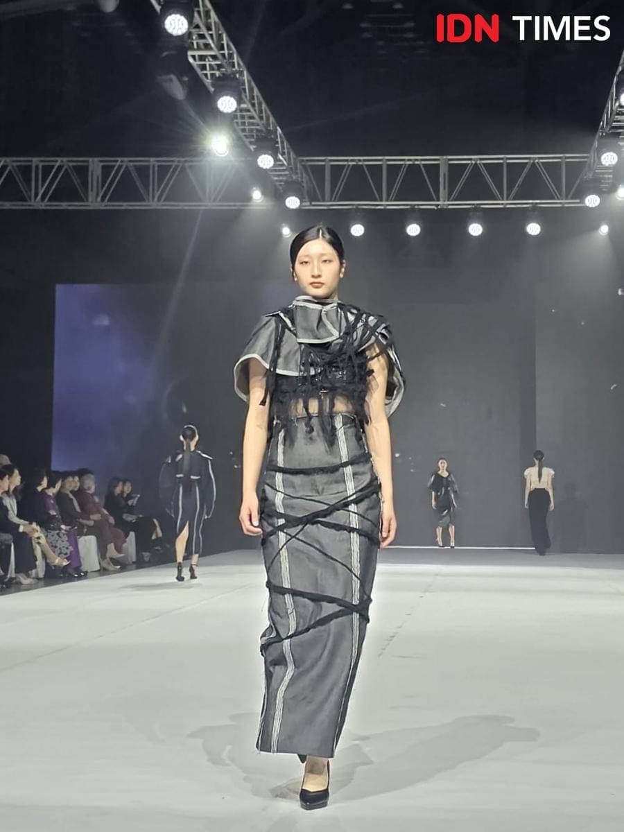 Koleksi karya Jerome Blin asal Prancis di Busan Fashion Week 2025