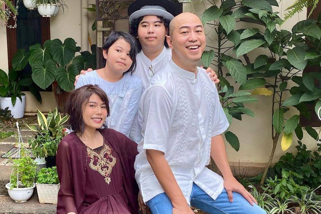 Potret keluagra Pandji Pragiwaksono