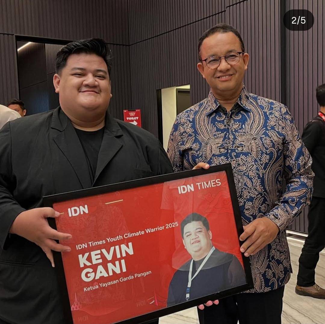 Kevin Gani bersama Anies Baswedan.