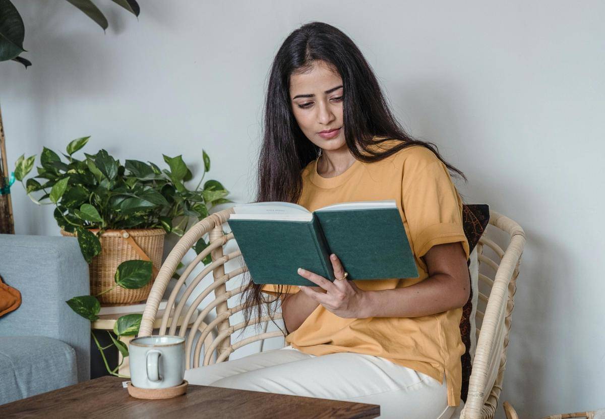 ilustrasi fokus membaca