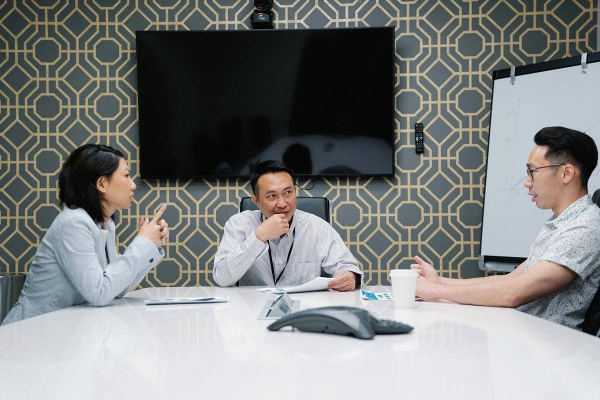 ilustrasi negosiasi jobdesk dengan atasan